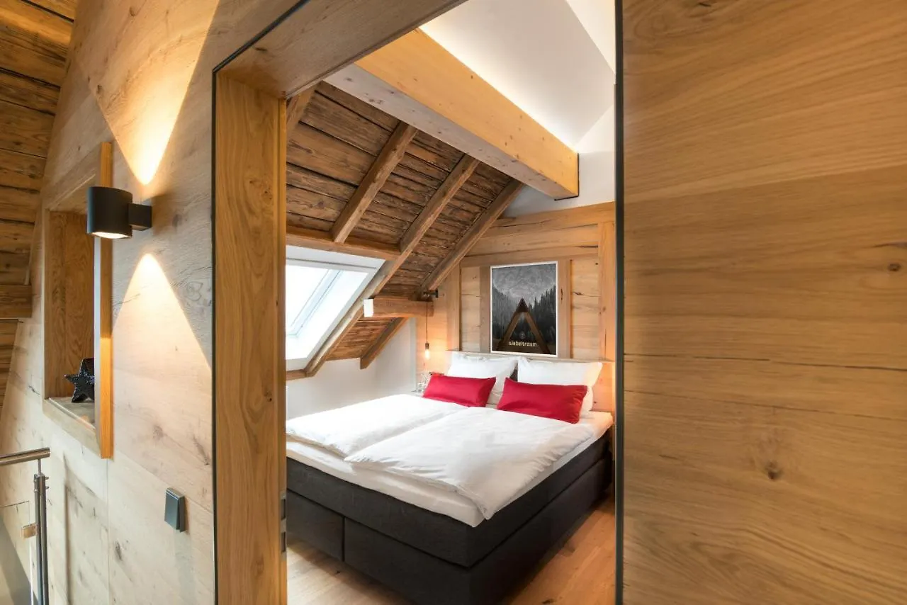 Chalet-Ferienwohnung Giebeltraum, 115 Qm, Wellness/Fitness/Sauna - Bergroedelhof Feilitzsch Apartment