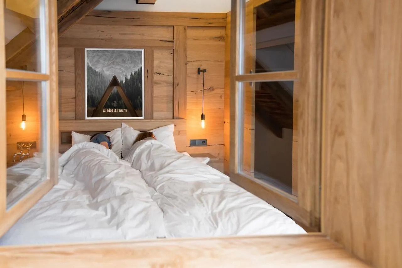Apartment Chalet-Ferienwohnung Giebeltraum, 115 Qm, Wellness/Fitness/Sauna - Bergroedelhof Feilitzsch