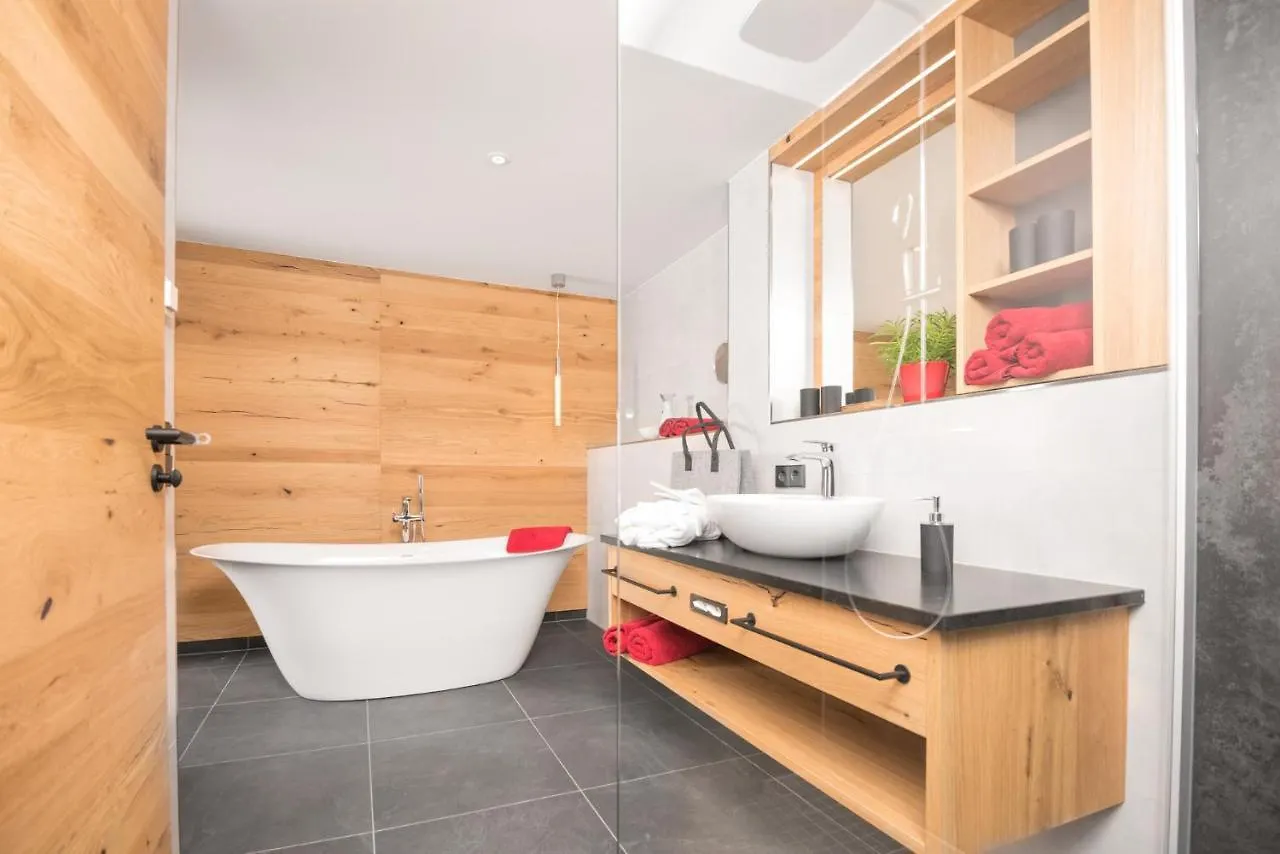 Chalet-Ferienwohnung Giebeltraum, 115 Qm, Wellness/Fitness/Sauna - Bergroedelhof Feilitzsch