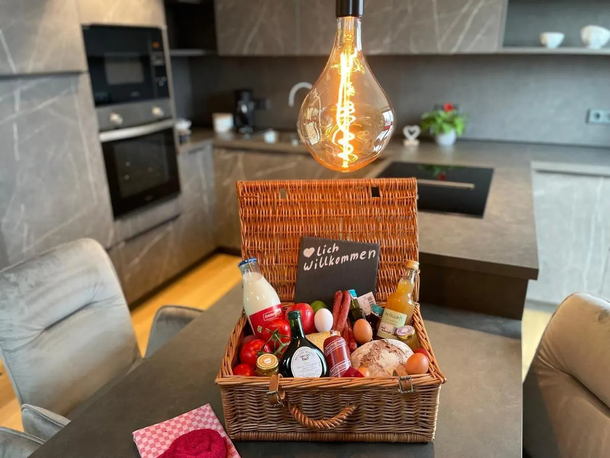 Chalet-Ferienwohnung Giebeltraum, 115 Qm, Wellness/Fitness/Sauna - Bergroedelhof Feilitzsch 0*,